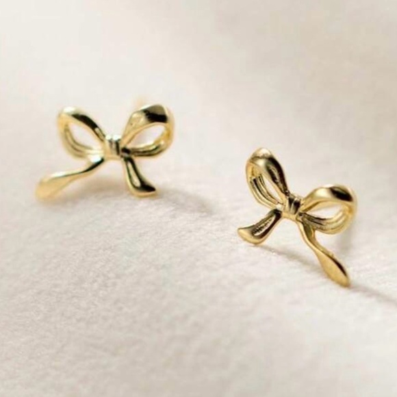 Dainty Gold Bow Stud Earrings NWT - Picture 3 of 5
